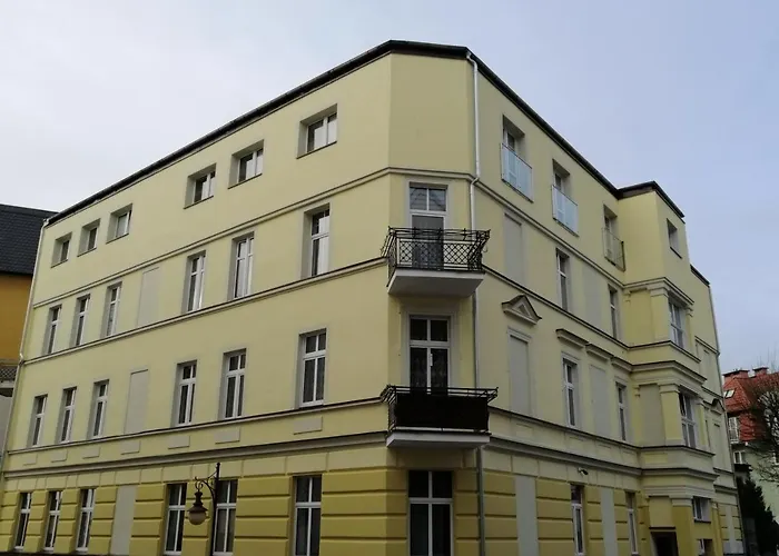 Cicha Przystań - y Port